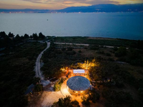 Island Getaway - Heritage House